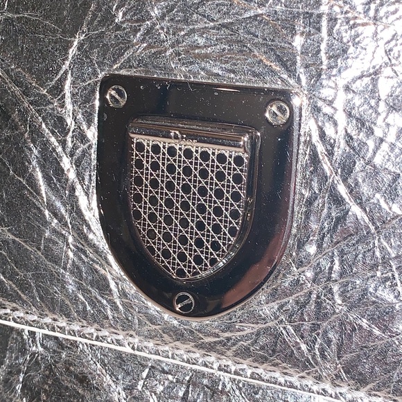 š»SALEāļøHP šDior Diorever Metallic Silver Bag - Picture 3 of 8